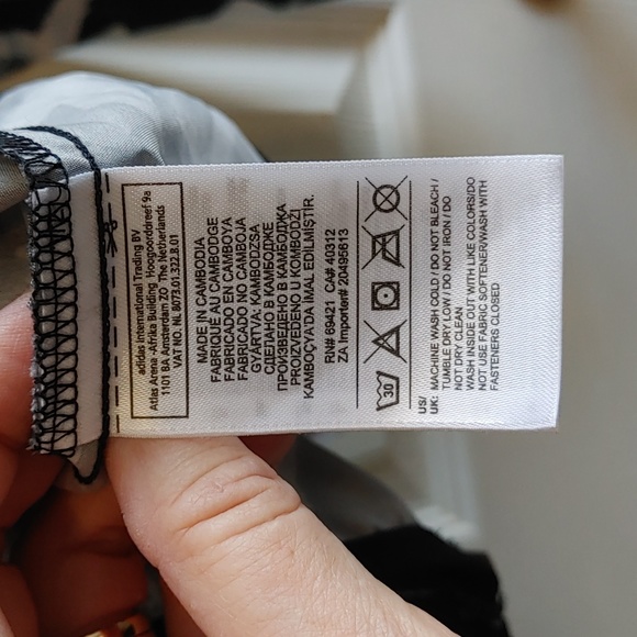 Reebok Ladies Light Full Zip Long Sleeved Jacket - Picture 5 of 6